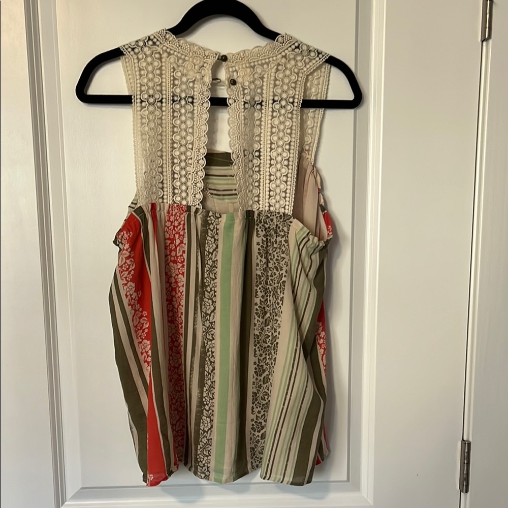 CAbi Green and Tan Asymmetrical Sleeveless Tank Top - Picture 3 of 3